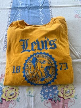 🆕Long Sleeves Levi T-Shirt